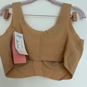 NEW WITH TAGS/ Light, comfortable, smooth ZERO Feel serie, quality fabric.